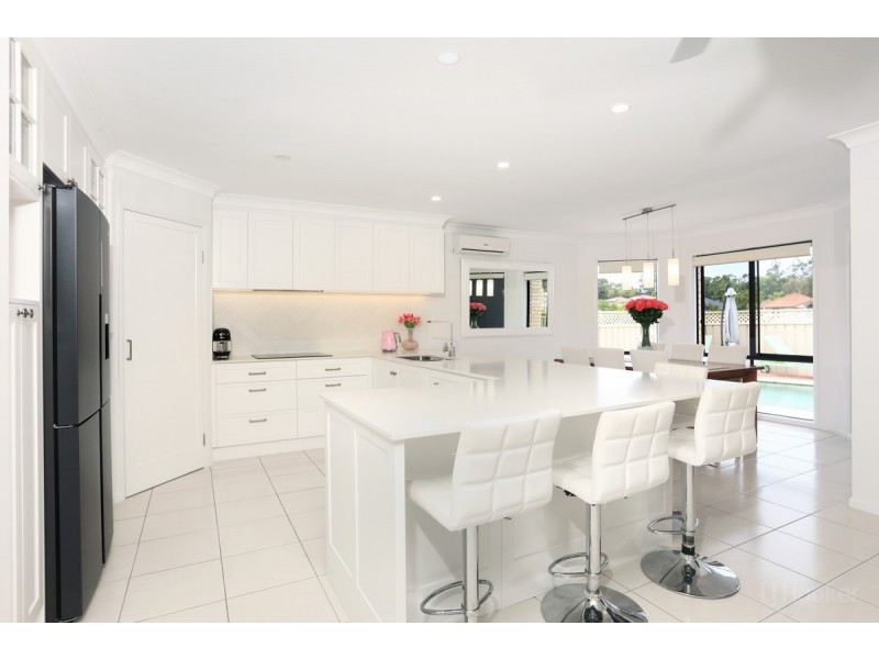 6 Silkwood Way, Molendinar QLD 4214