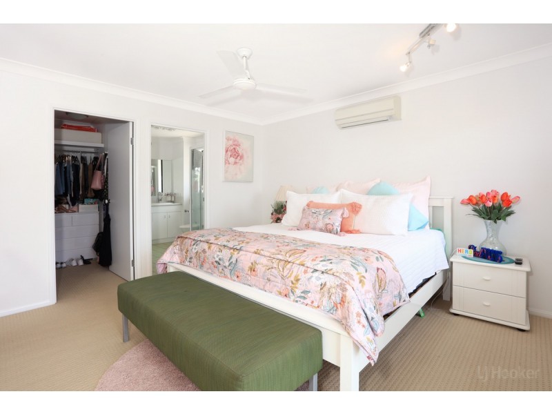 6 Silkwood Way, Molendinar QLD 4214