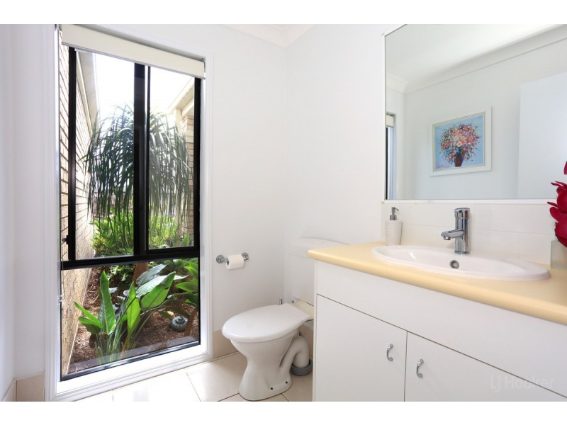 6 Silkwood Way, Molendinar QLD 4214