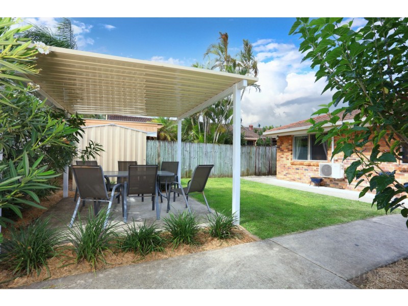 2/9 Sanctuary Court, Coombabah QLD 4216