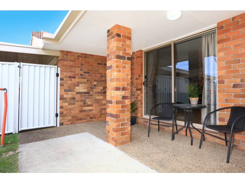 2/9 Sanctuary Court, Coombabah QLD 4216