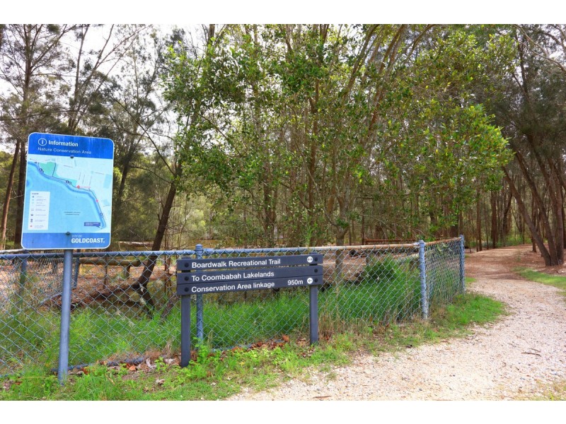 2/9 Sanctuary Court, Coombabah QLD 4216