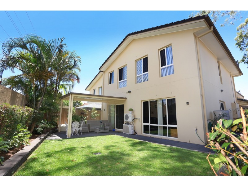 8/395 Pine Ridge Road, Runaway Bay QLD 4216