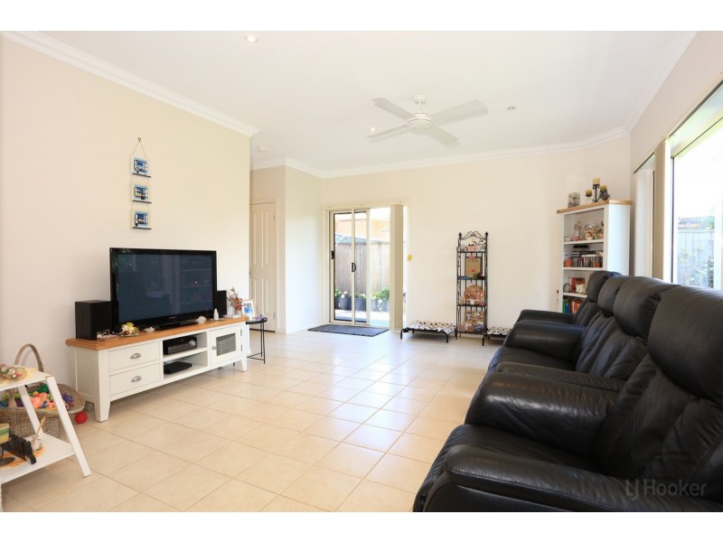 8/395 Pine Ridge Road, Runaway Bay QLD 4216