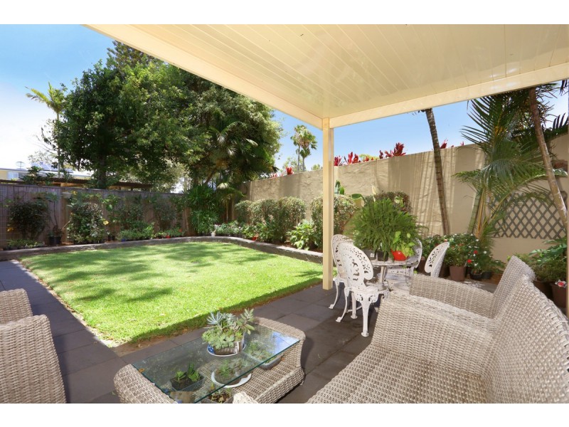 8/395 Pine Ridge Road, Runaway Bay QLD 4216