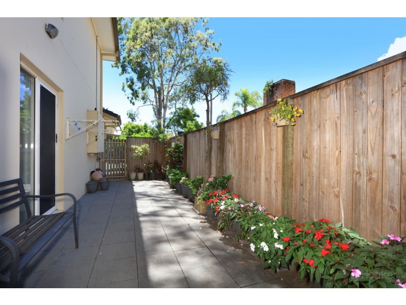 8/395 Pine Ridge Road, Runaway Bay QLD 4216