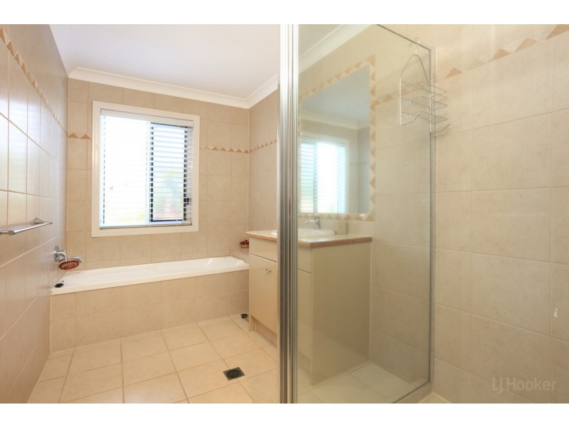 8/395 Pine Ridge Road, Runaway Bay QLD 4216