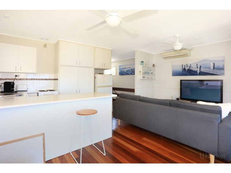 82 Boykambil Esplanade North, Hope Island QLD 4212