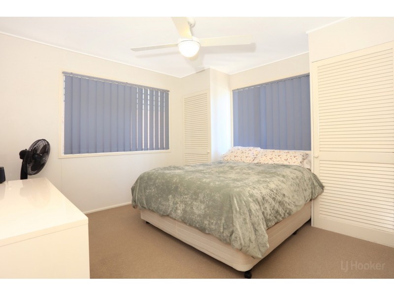 82 Boykambil Esplanade North, Hope Island QLD 4212