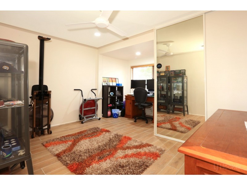 24 Turana Street, Coombabah QLD 4216