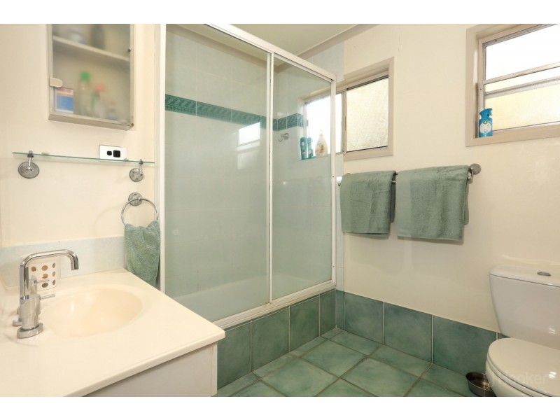 24 Turana Street, Coombabah QLD 4216