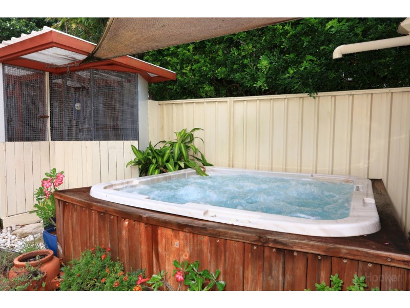 24 Turana Street, Coombabah QLD 4216
