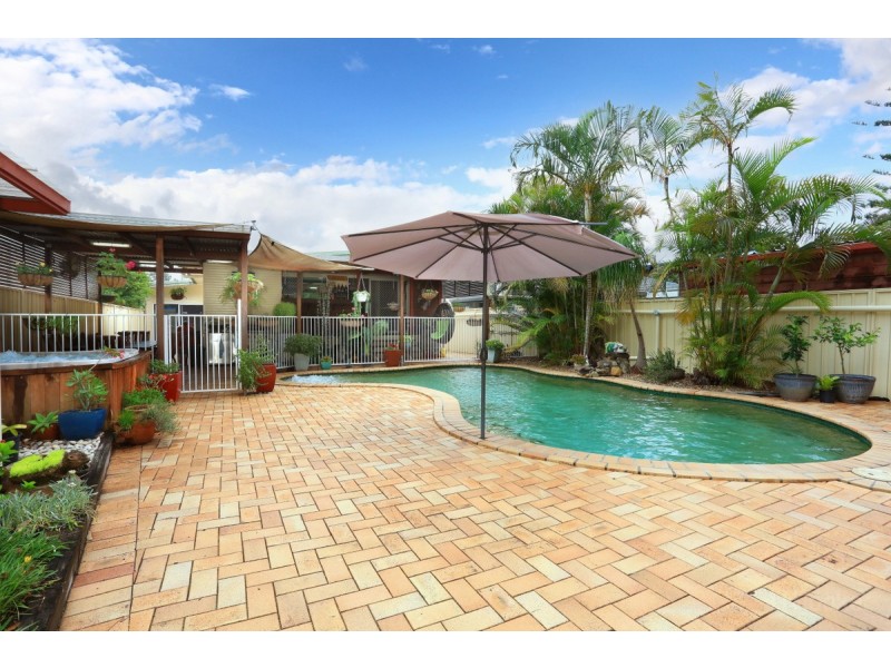 24 Turana Street, Coombabah QLD 4216