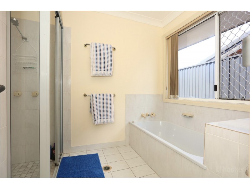 10 Matthew Flinders Drive, Hollywell QLD 4216