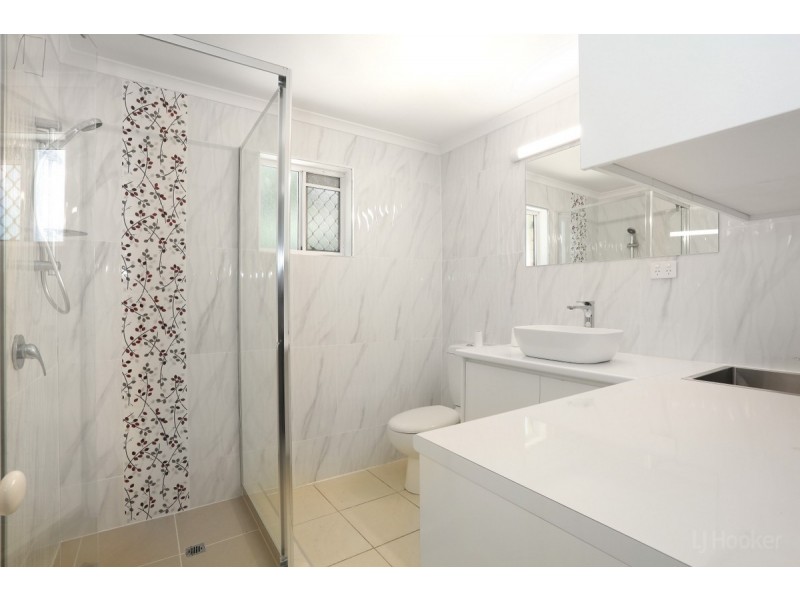 1/18 Eurimbula Court, Paradise Point QLD 4216