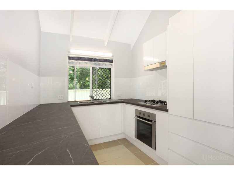 1/18 Eurimbula Court, Paradise Point QLD 4216