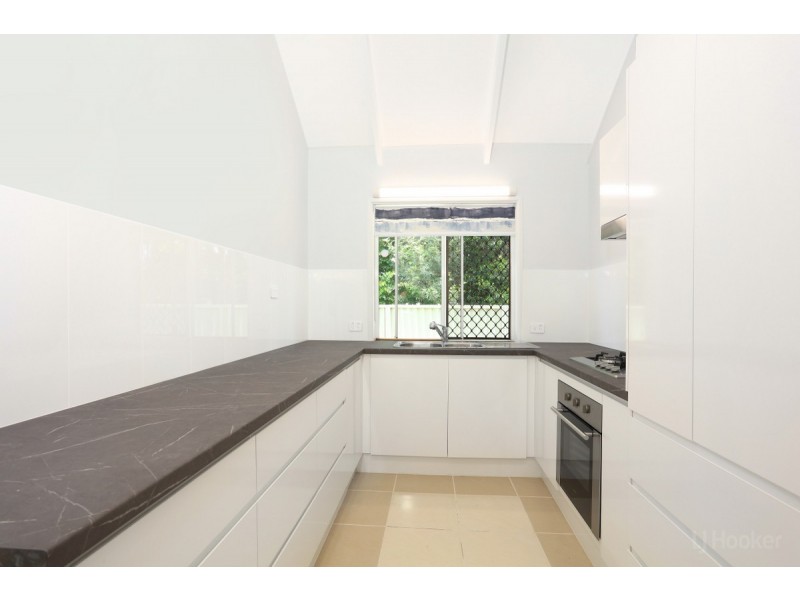 1/18 Eurimbula Court, Paradise Point QLD 4216