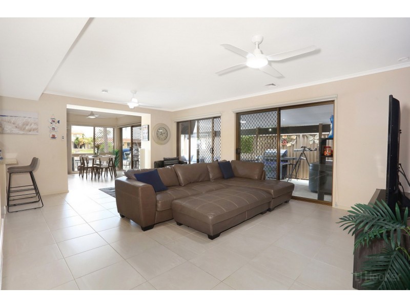 66 oxley Drive, Paradise Point QLD 4216