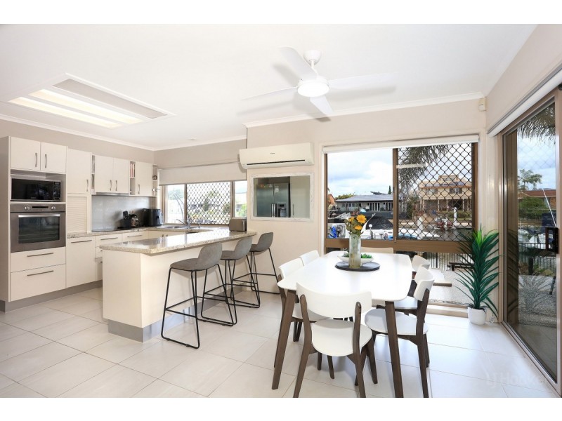 66 oxley Drive, Paradise Point QLD 4216