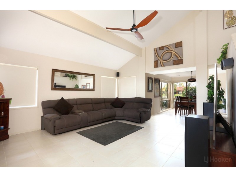 66 oxley Drive, Paradise Point QLD 4216