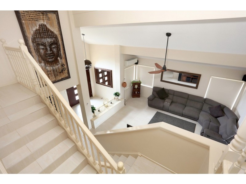 66 oxley Drive, Paradise Point QLD 4216