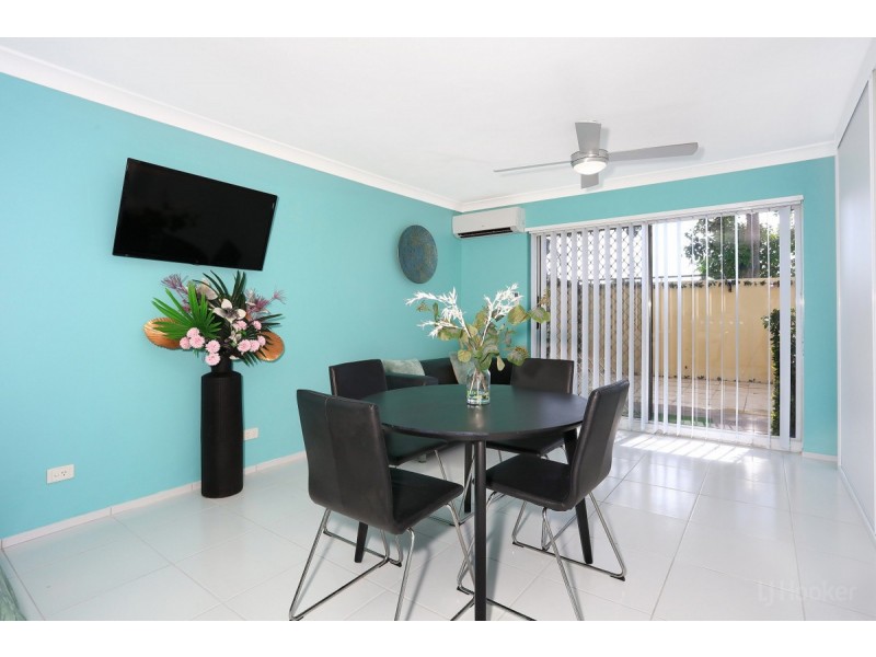 8/125 Frank Street, Labrador QLD 4215