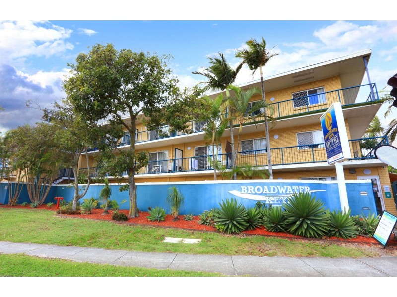 8/125 Frank Street, Labrador QLD 4215