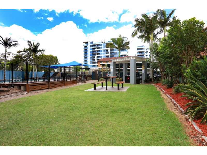 8/125 Frank Street, Labrador QLD 4215