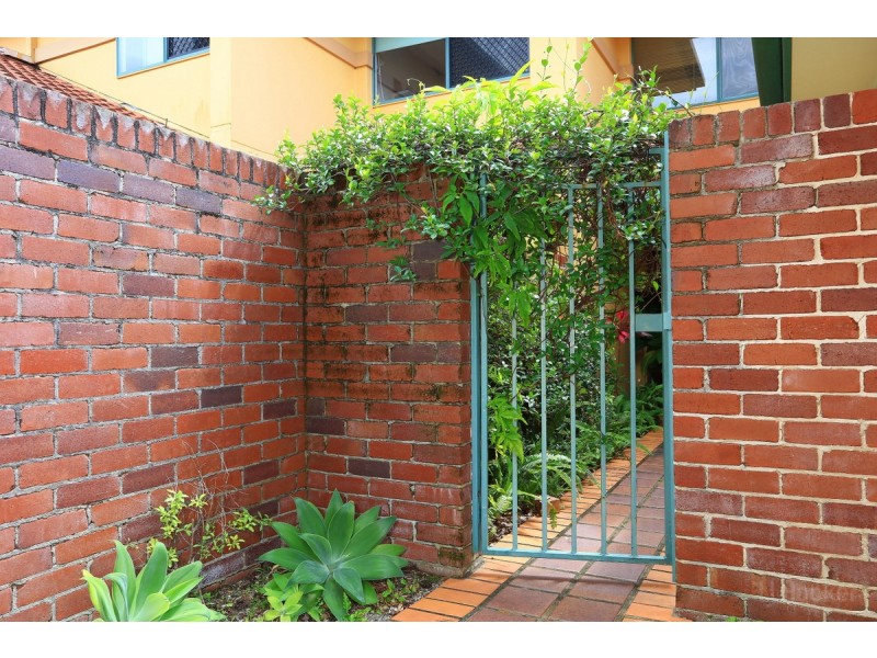 268/125 Hansford Road, Coombabah QLD 4216