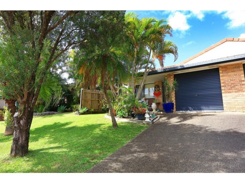 1/19 Nina Parade, Arundel QLD 4214