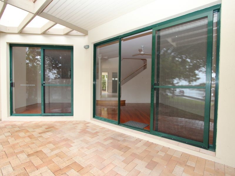 33/100 Morala Avenue, Runaway Bay QLD 4216