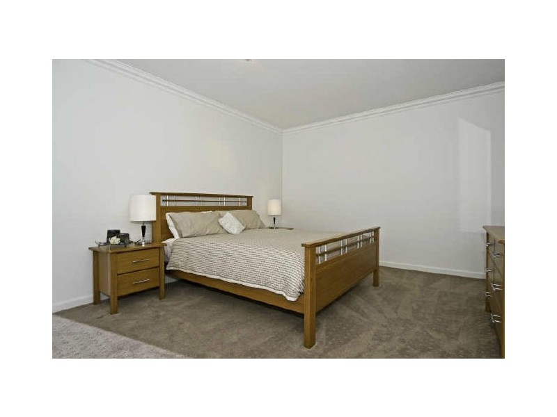 Sovereign Islands QLD 4216