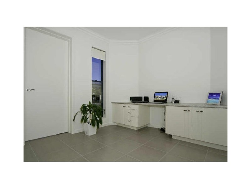 Sovereign Islands QLD 4216