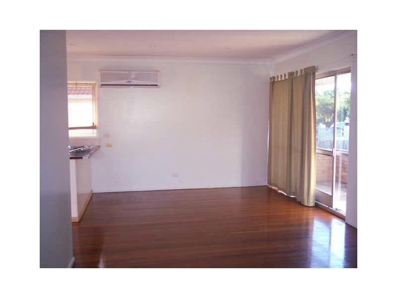 1/4 Rosalind Avenue, Paradise Point QLD 4216