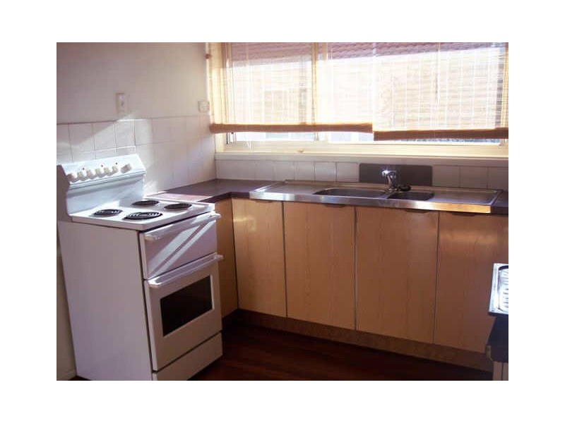 1/4 Rosalind Avenue, Paradise Point QLD 4216