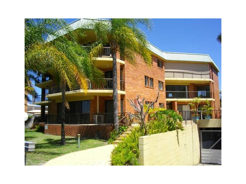 5/42 Falkinder Avenue, Paradise Point QLD 4216