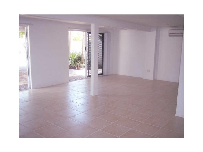 1102/300 Marine Parade, Labrador QLD 4215