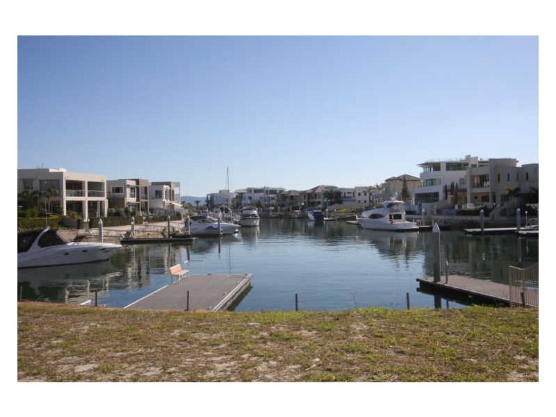 70 The Sovereign Mile, Sovereign Islands QLD 4216