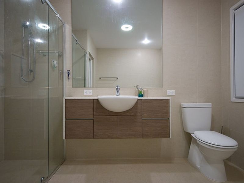 1/22 Eider Avenue, Paradise Point QLD 4216