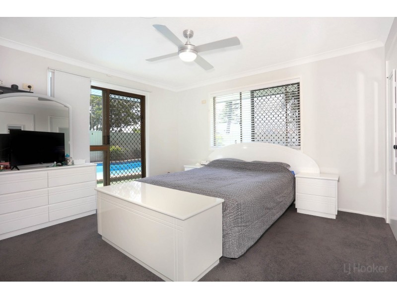 2 Burrinjuck Drive, Coombabah QLD 4216