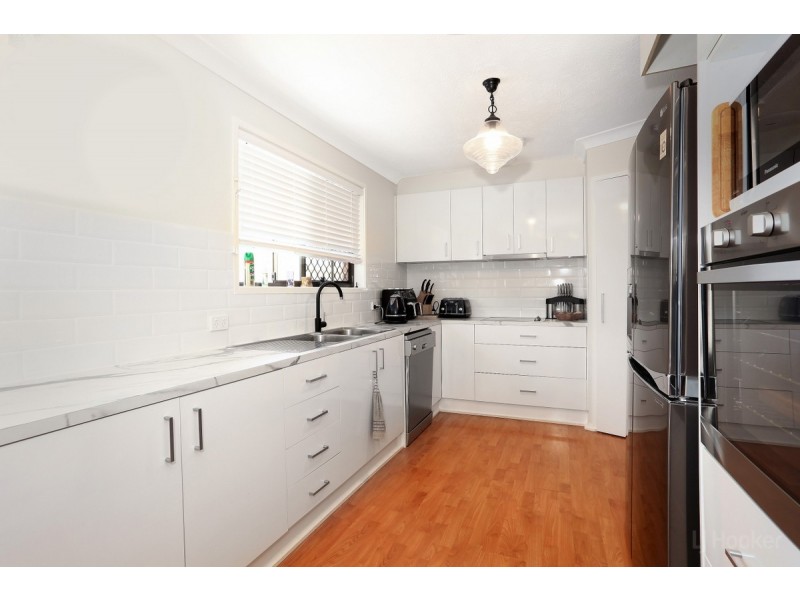 2 Burrinjuck Drive, Coombabah QLD 4216