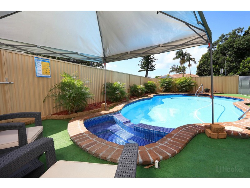 2 Burrinjuck Drive, Coombabah QLD 4216