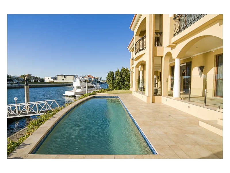 23 Regents Court, Sovereign Islands QLD 4216