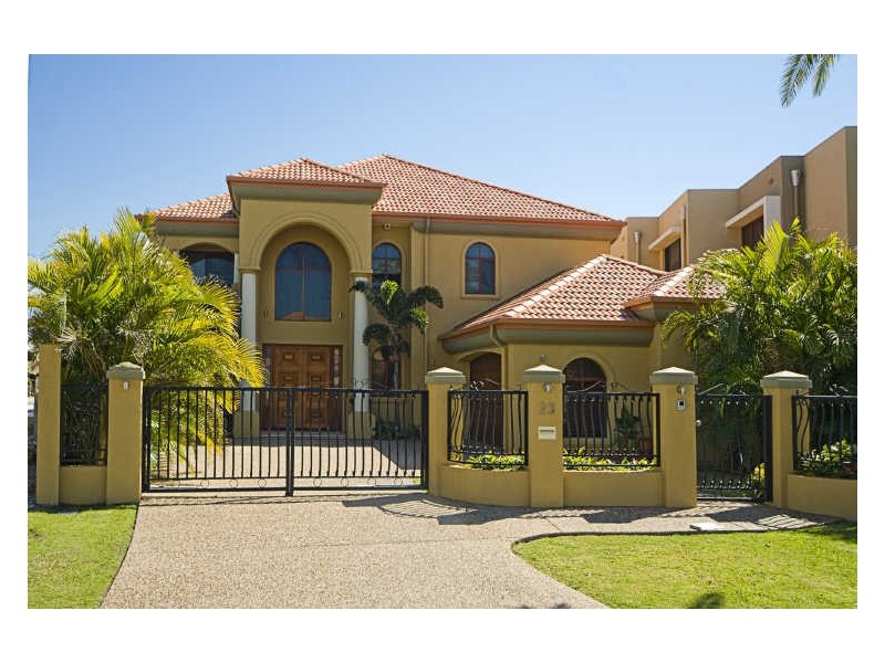 23 Regents Court, Sovereign Islands QLD 4216