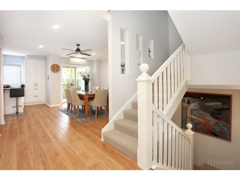 4/14 Pendraat Parade, Hope Island QLD 4212