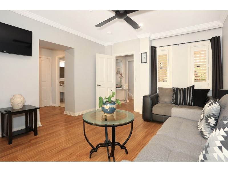 4/14 Pendraat Parade, Hope Island QLD 4212