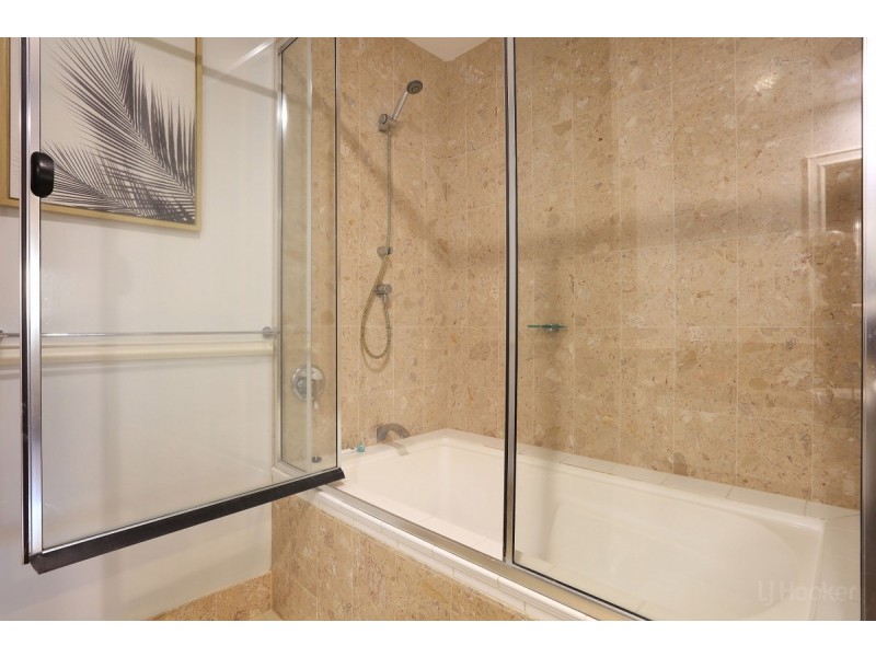 4/14 Pendraat Parade, Hope Island QLD 4212