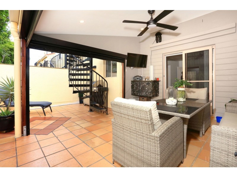 4/14 Pendraat Parade, Hope Island QLD 4212