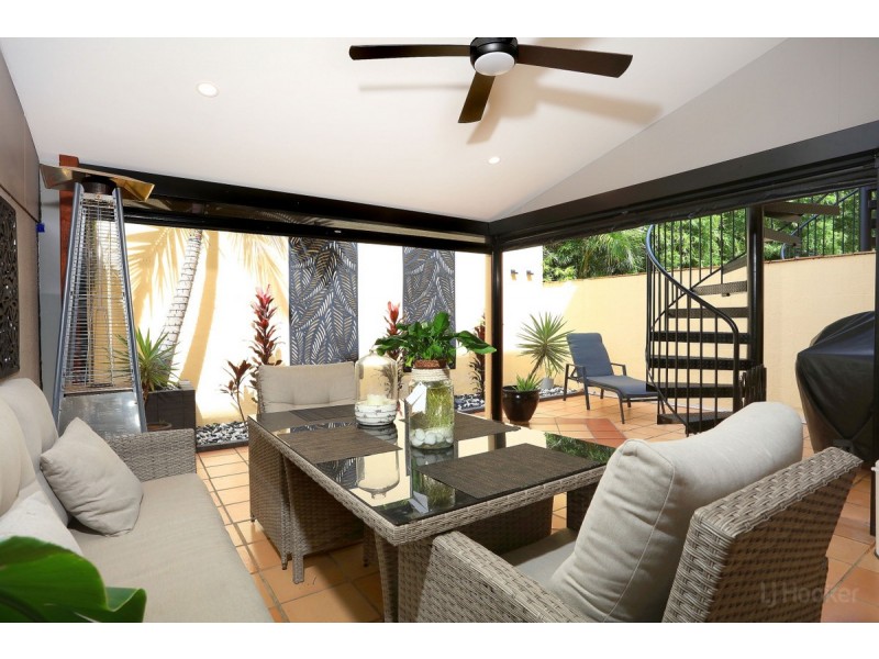 4/14 Pendraat Parade, Hope Island QLD 4212