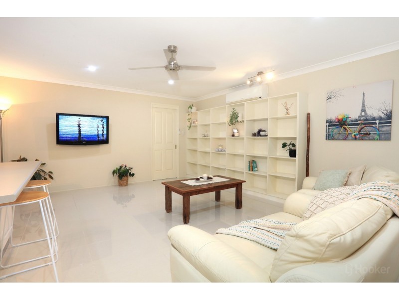 8 Lakewood Court, Helensvale QLD 4212